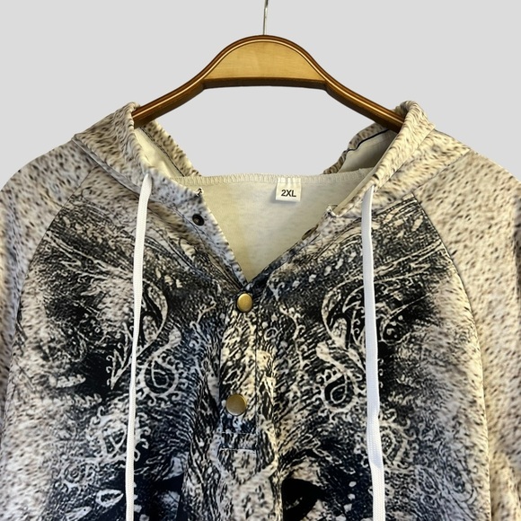 Women’s Hoodie 2X White Wolf 1/4 Front Snap Closure - Picture 6 of 13